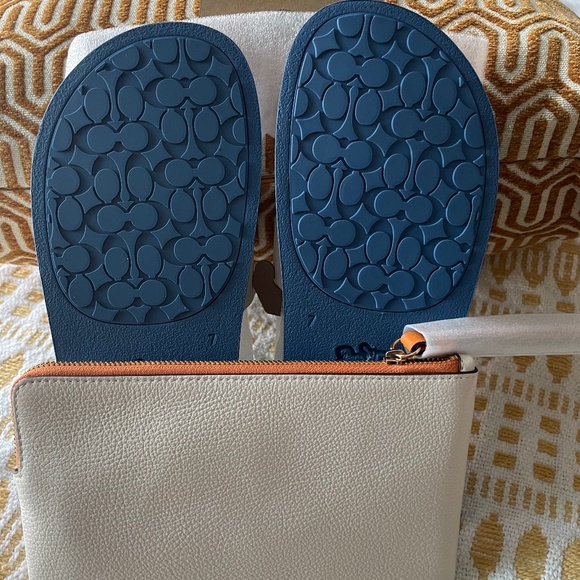 Coach slides and wristlet - Picture 2 of 7